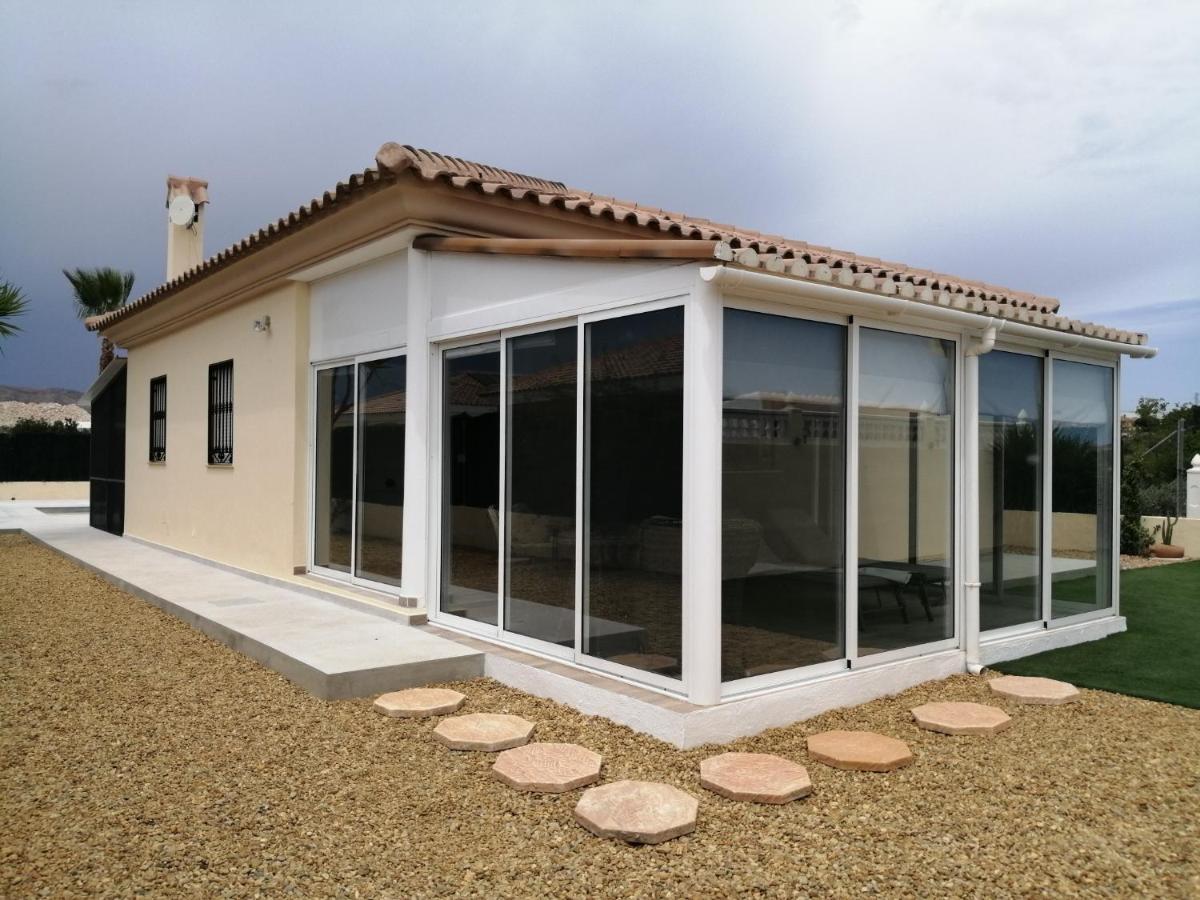 Villa Los Castos Immaculate 2-Bed Villa Arboleas Exteriör bild